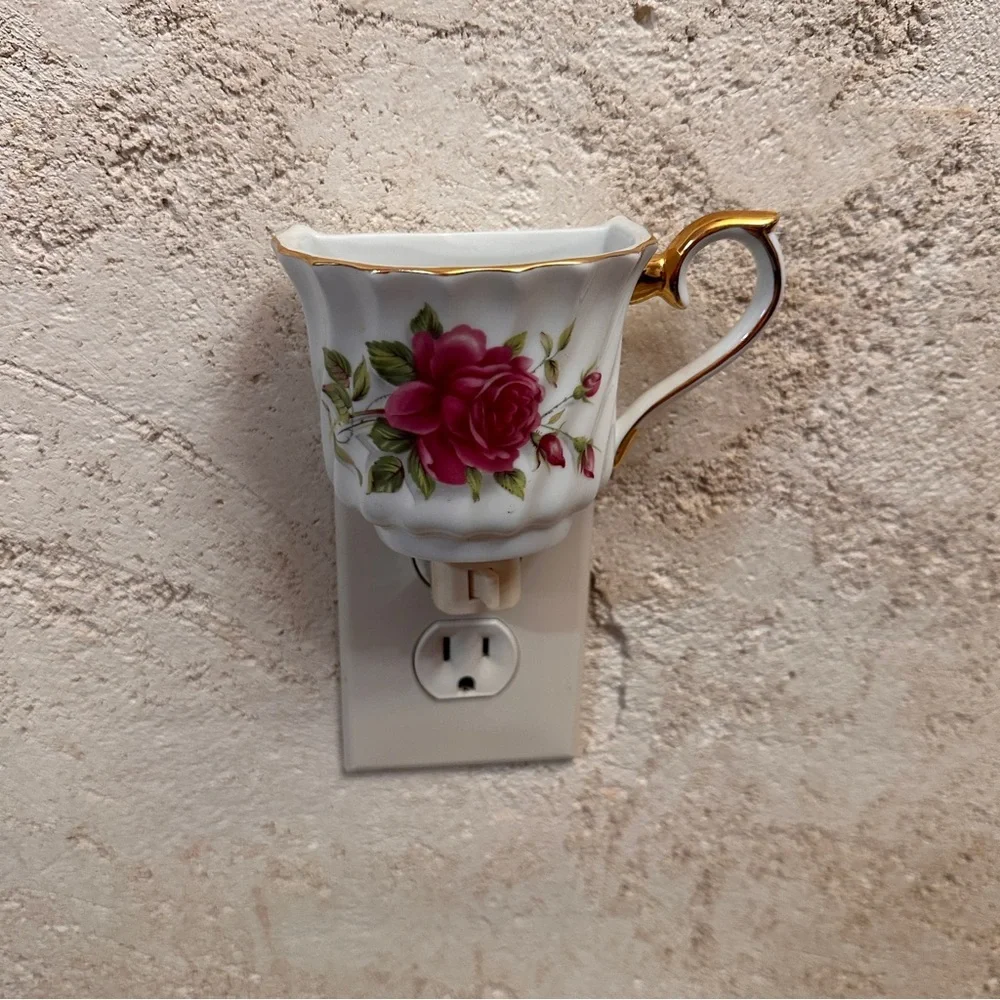 Avon vintage porcelain